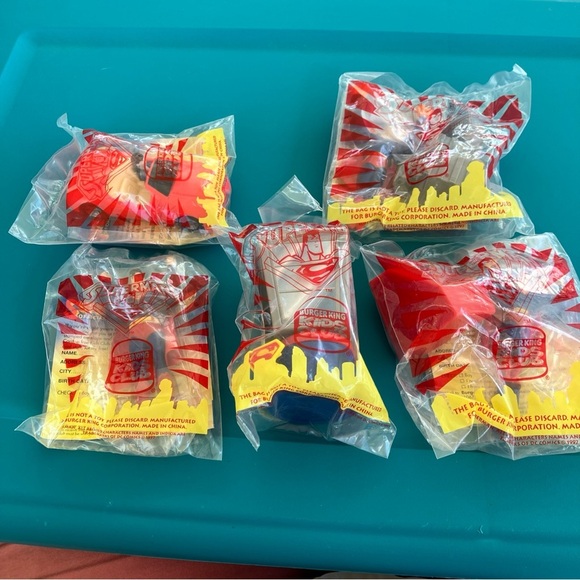 Burger King Superman Toys Set - Picture 1 of 7